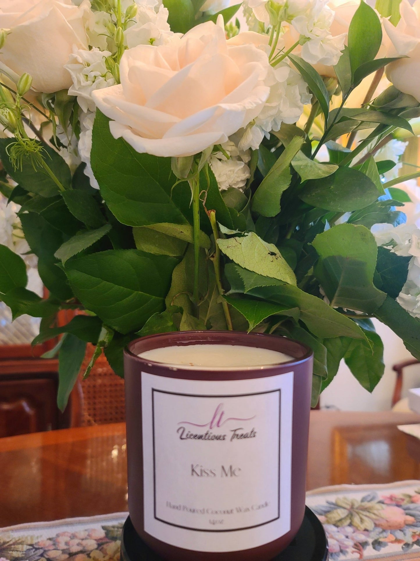 Candles - Kiss Me 14oz - Licentious TreatsCandles - Kiss Me 14oz